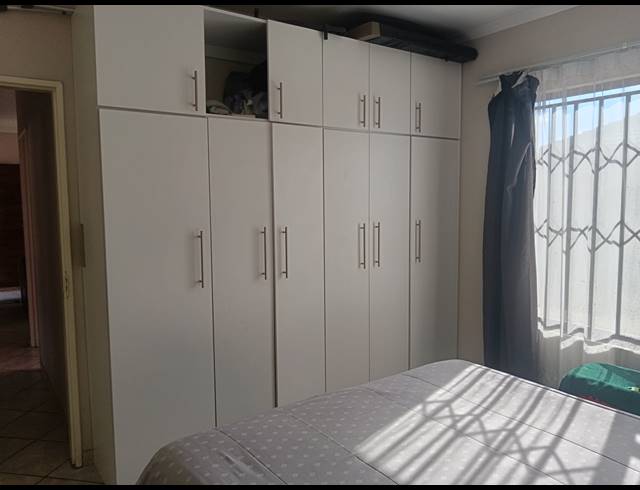 3 BEDROOM HOUSE FOR SALE IN RACEWAY